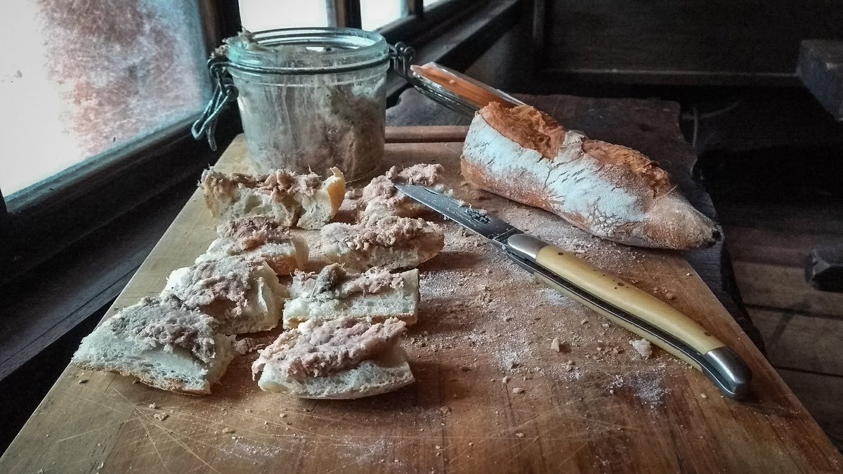 Quand ça envoie le pâté en #Colombie: On célèbre l'année <a href="/FrCol2017/">Année FranceColombie</a> comme on peut! #Colombia #Cundinamarca #France #Aveyron #Laguiole #food