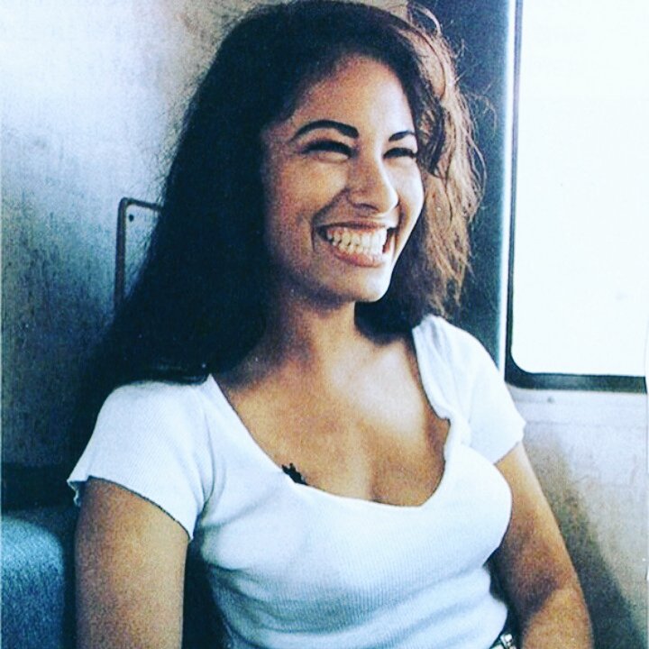 Happy birthday to the one and only Selena Quintanilla. 