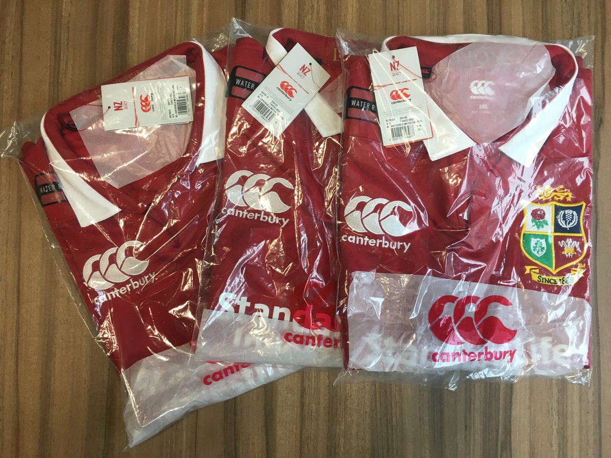 With the 2017 squad being announced on Wednesday, enter our competition now to win a jersey signed by the Captain! bit.ly/CaptainJersey