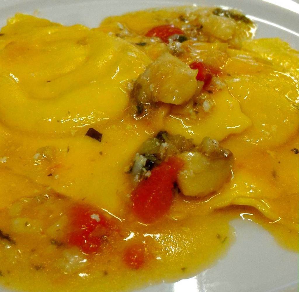 lamantagnata's tweet photo. A Pasqua ci siamo deliziati con della pasta ripiena di bufala e sugo di rana pescatrice con asparagi selvatici
Il … https://t.co/CgXgjegjnD https://t.co/1BdIUcXUN4