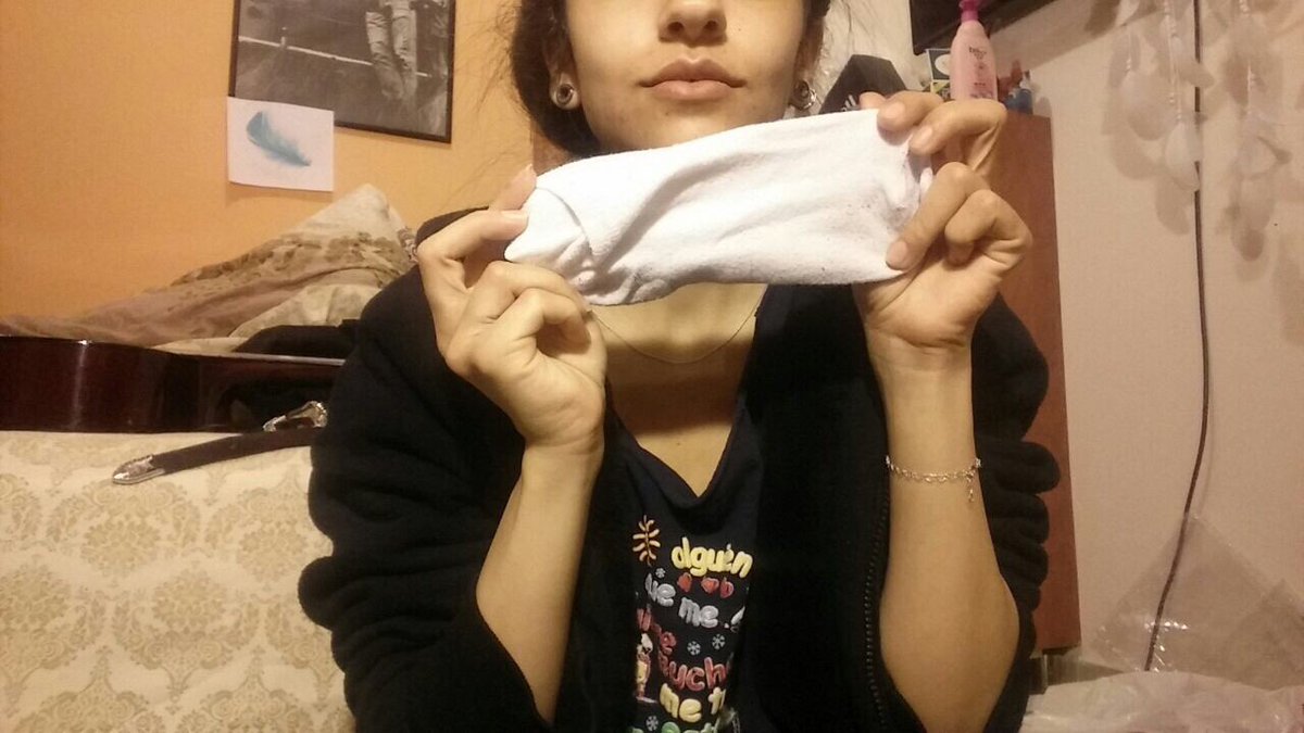 princesssiri3's tweet photo. Spring cleaning.which #paypig gets my #used #panties &amp; #socks  ?#sockfetish #footfetish @MyCuteSelfie @RT4tat2 @RTfucker @RTpetboy @RTsubby https://t.co/6JyDiXSmvX