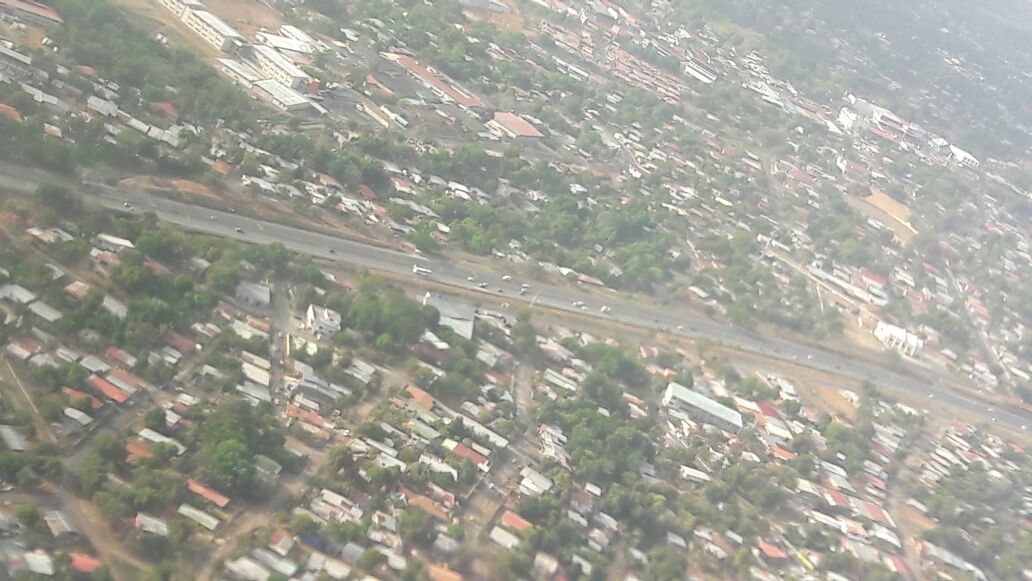 Patrullaje aéreo en la entrada de la Autopista/pilotos reportan tráfico vehicular lento pero dentro de la misma vía es fluido #FTCAyuda