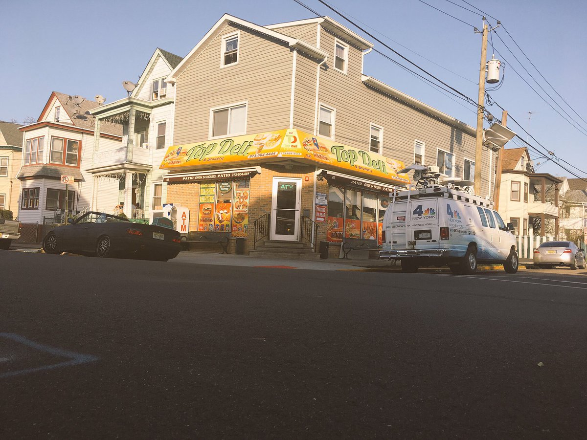 deli_top's tweet photo. @TodayNYCity doing their job by us @deli_top ! https://t.co/SsDqzHXAo5