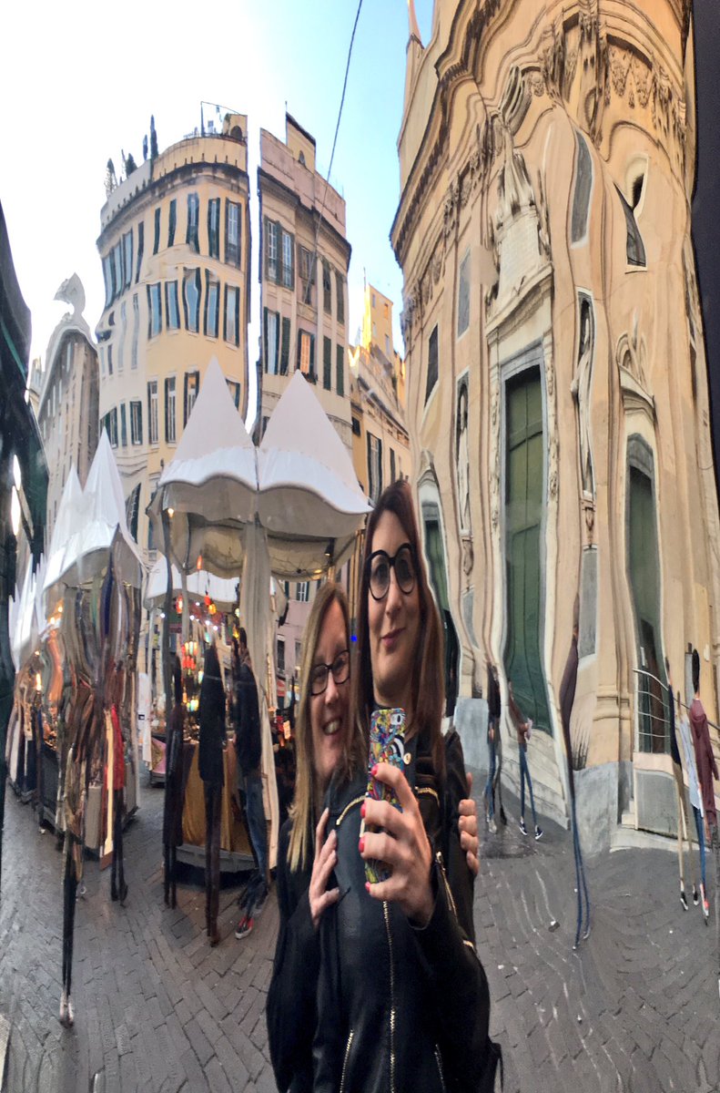 RobertaSotgiu's tweet photo. A la Modì!
#ModiglianiGenova @Ducale_Genova 
📍Piazza Matteotti, #Genova https://t.co/8I0hgDNzu9