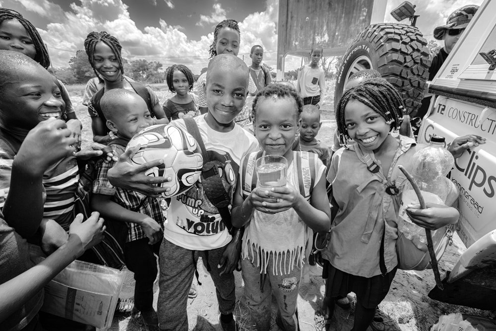 TeamCharityBall's tweet image. When you donate to Charity Ball’s More Beautiful Fund, you help give soccer + clean drinking water to kids in need. bit.ly/28YXT8e