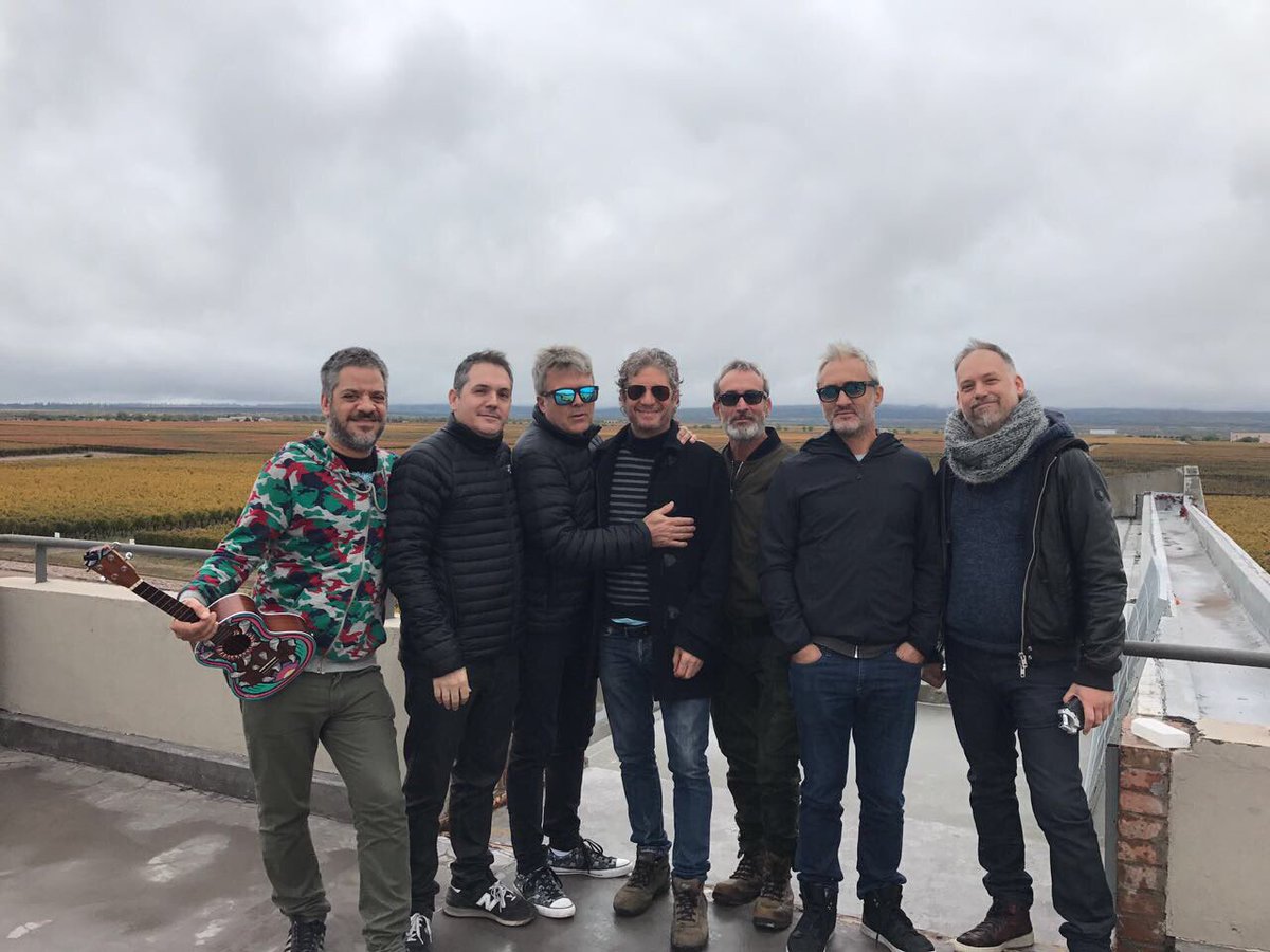 Brindis post #WineRock2017 <a href="/pericosreggae/">Los Pericos</a> <a href="/JuanchiBaleiron/">JUANCHI</a> y <a href="/ranosarbach/">Rano Sarbach</a> gracias!!!!