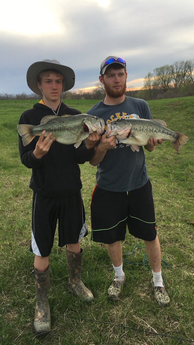 641ANGLERS's tweet photo. Congrats to @DieselEri on catch two 7 pounders today! https://t.co/OCWrWSyUFy