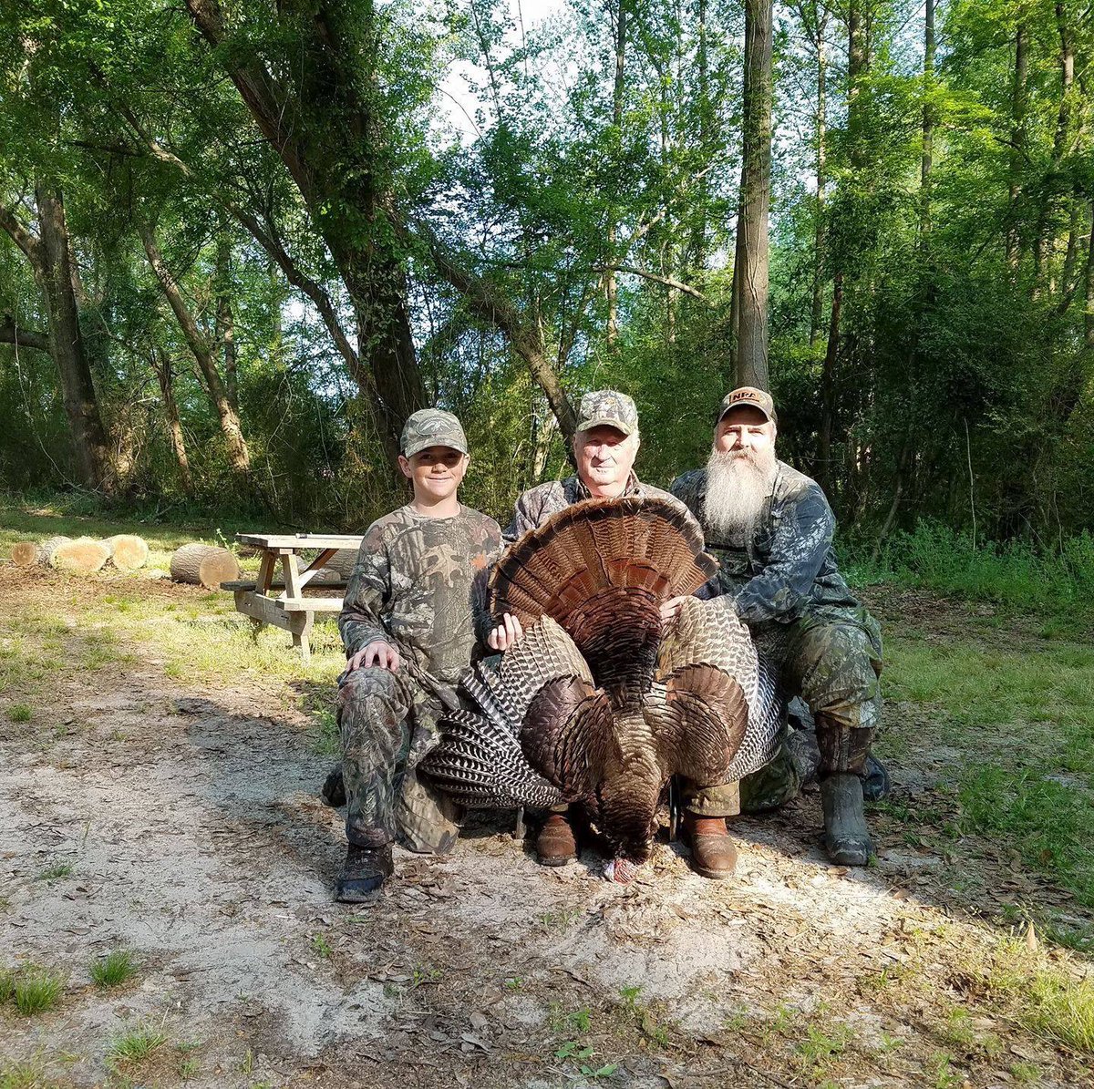 The Dead End Split V was working overtime in Eastern, NC this week!! Congrats guys!! #DeadEndGameCalls #Turkey2017