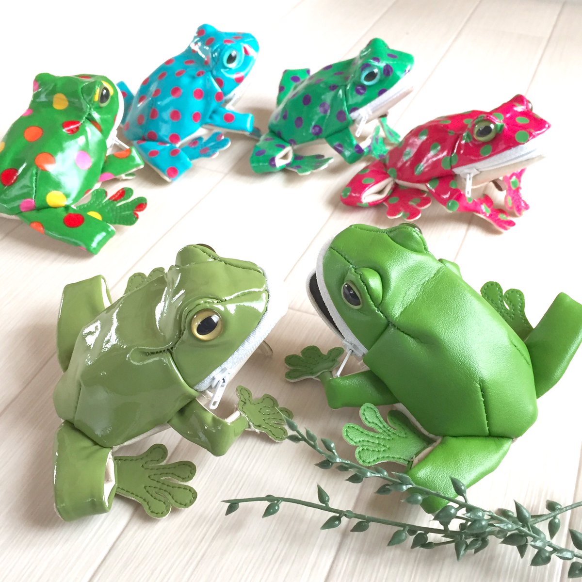 Sayo工房 いきものポーチ作家 Twitterissa ちびアマガエルポーチ30匹 12cmの手乗りサイズです あご部分にループがあるのでbagに吊り下げられますよ O O カエルポーチ デザフェス Minne ハンドメイド男爵 Sayo工房 いきものポーチ作家 Twitterissa ちびアマガエルポーチ30匹 12cmの手乗りサイズです あご部分にループがあるのでbagに吊り下げられますよ O O カエルポーチ デザフェス Minne ハンドメイド男爵