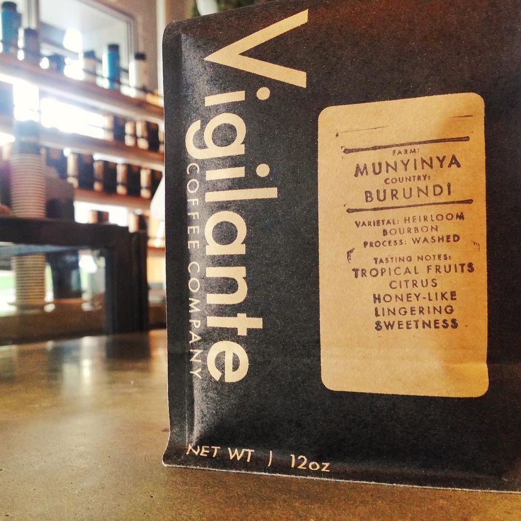 ciskosv's tweet photo. Got it!!! No podía irme sin mi Munyinya!!! I could not leave withouth my Munyinya!!! #coffee #coffelover #coffeepa… https://t.co/9JZVCBKyYx https://t.co/X6dzESuf7L