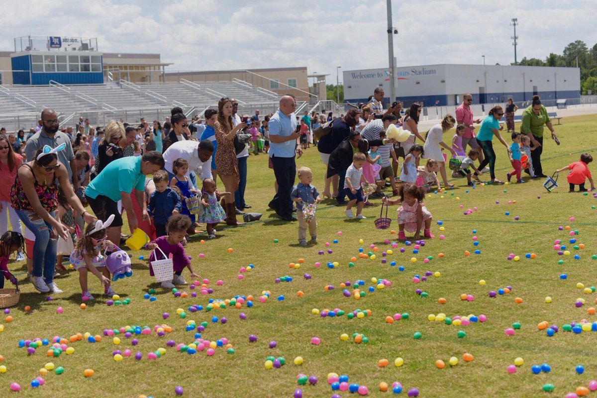HannahMBurr's tweet photo. What an amazing Easter we had today @rethink_life! So Thankful for our Dream Team who helped make it all possible! https://t.co/44gv0lQvfH