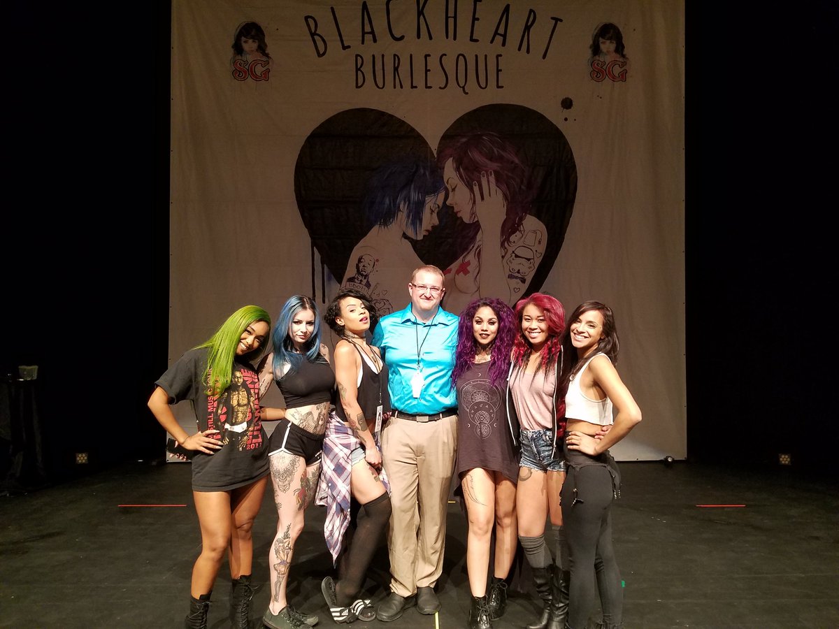 panthersfan1986's tweet photo. @SuicideGirls going to be a great show tonight in Tucson, Az https://t.co/b50AaG2XWw