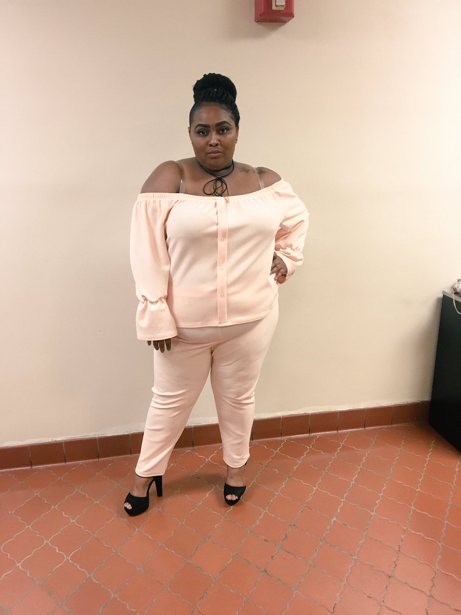 dolla_dior's tweet photo. #EOGSlay #EOG2017 π
https://t.co/3LS3aTqH2x