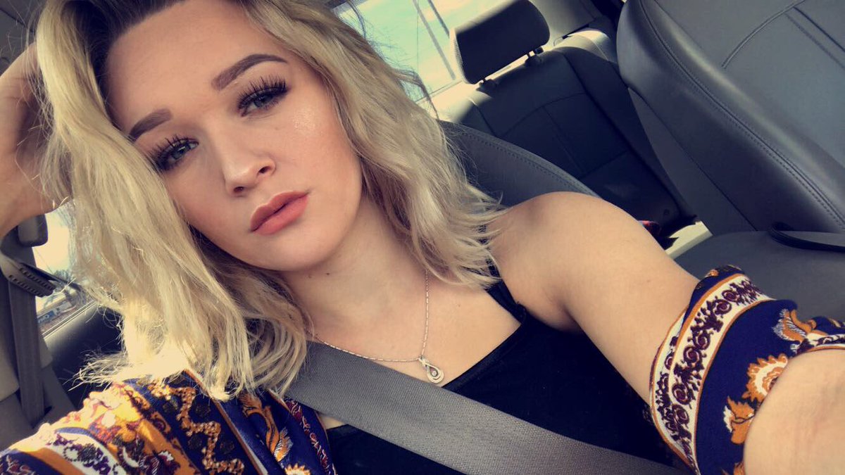 julianaturner__'s tweet photo. Happy Easter 🐰💜 https://t.co/5h72jGL00D