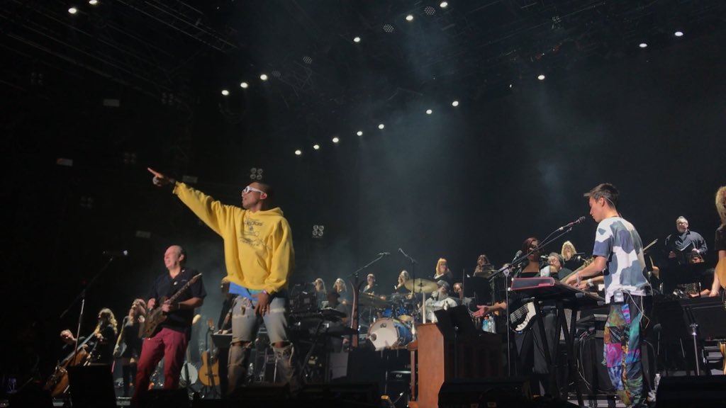 .<a href="/JCollierMusic/">Legge Beil</a> x <a href="/Pharrell/">Pharrell Williams</a> x <a href="/HansZimmer/">Hans Zimmer</a> x <a href="/coachella/">Coachella</a>