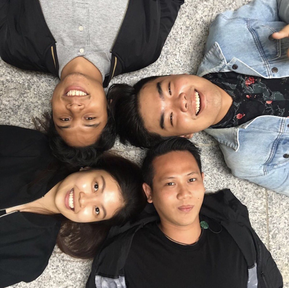temasekpoly's tweet photo. What's up FRESHIES! Welcome to campus life 😎#temasekpoly #tpfo 📷: @tovotido https://t.co/FaHx8O5hpk