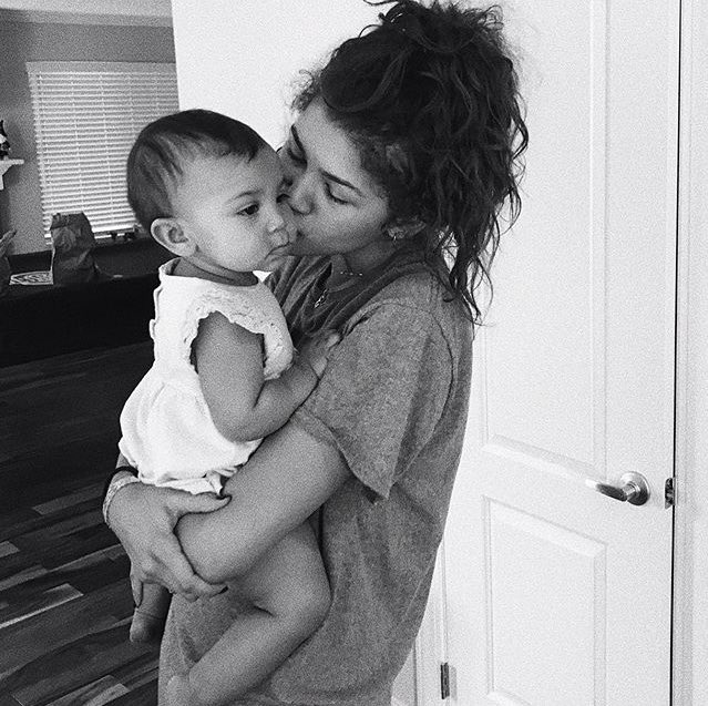 Auntie Daya in full effect.