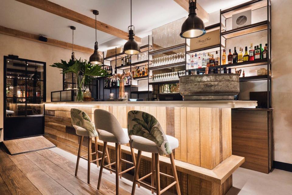 AlveIluminacion's tweet photo. 💡Nuevo Proyecto.Mamá Chicó abre sus puertas en Recoletos nº 10
https://t.co/Qta05y4hPH #iluminación #restauración https://t.co/EKC40U1Glh