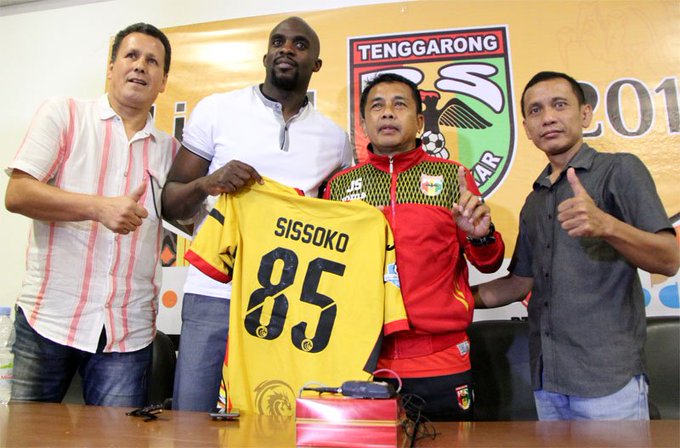 View image on Twitter