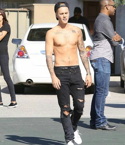 muffinn94's tweet photo. @justinbieber #GreeceNeedsJustinBieber https://t.co/J0BOmPUDuJ