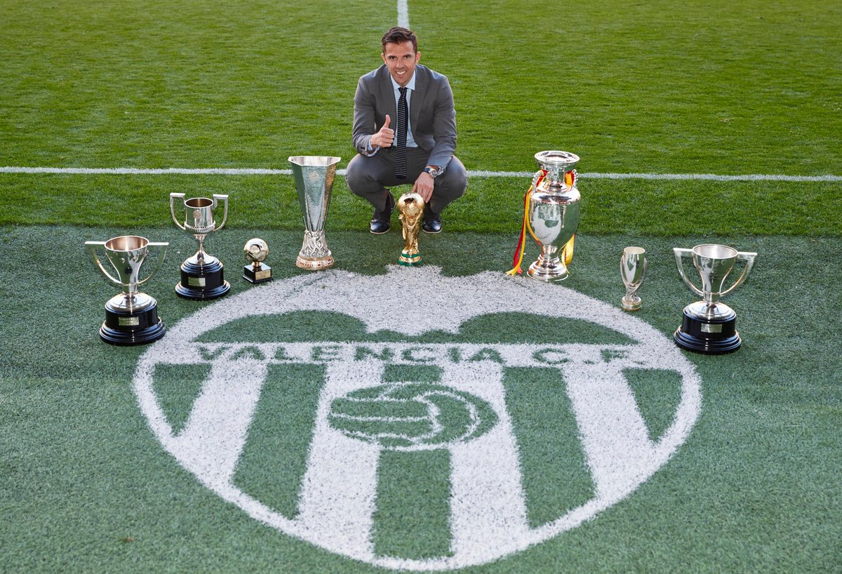 valenciacf's tweet photo. 📷Una foto para el recuerdo. Una foto histórica

CC: @MarchenaOficial https://t.co/WiOf2RzaVO
