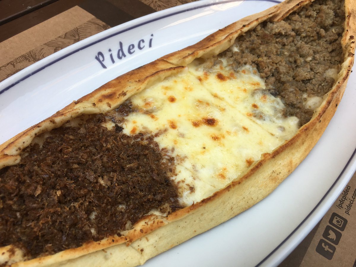 pdcpideci's tweet photo. Üçlü Çeşni'yi denediniz mi?
Kıyma, kaşar ve kavurma yan yana, doyum olmaz lezzet burada...
#pide #pideci #kıyma #kaşar #kavurma #lezzet https://t.co/WBT1DdREEv