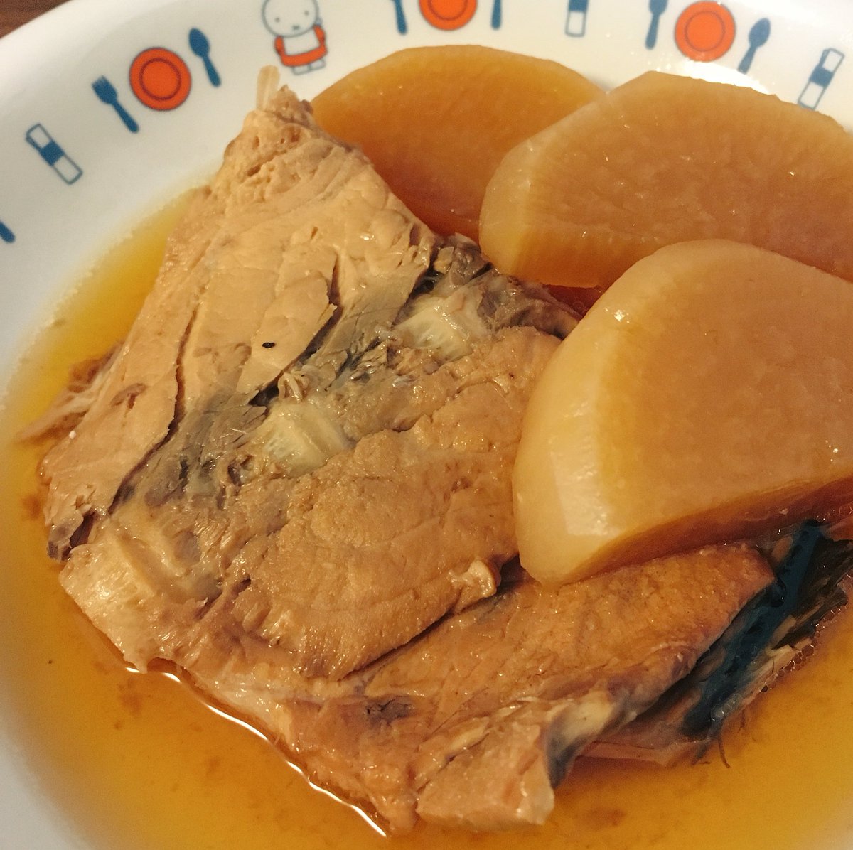 なぎ 最近個人的にお魚ブームがきております 今日はぶり大根 骨ごと食べられる圧力鍋パワーすばらしいです なぎ 最近個人的にお魚ブームがきております 今日はぶり大根 骨ごと食べられる圧力鍋パワーすばらしいです