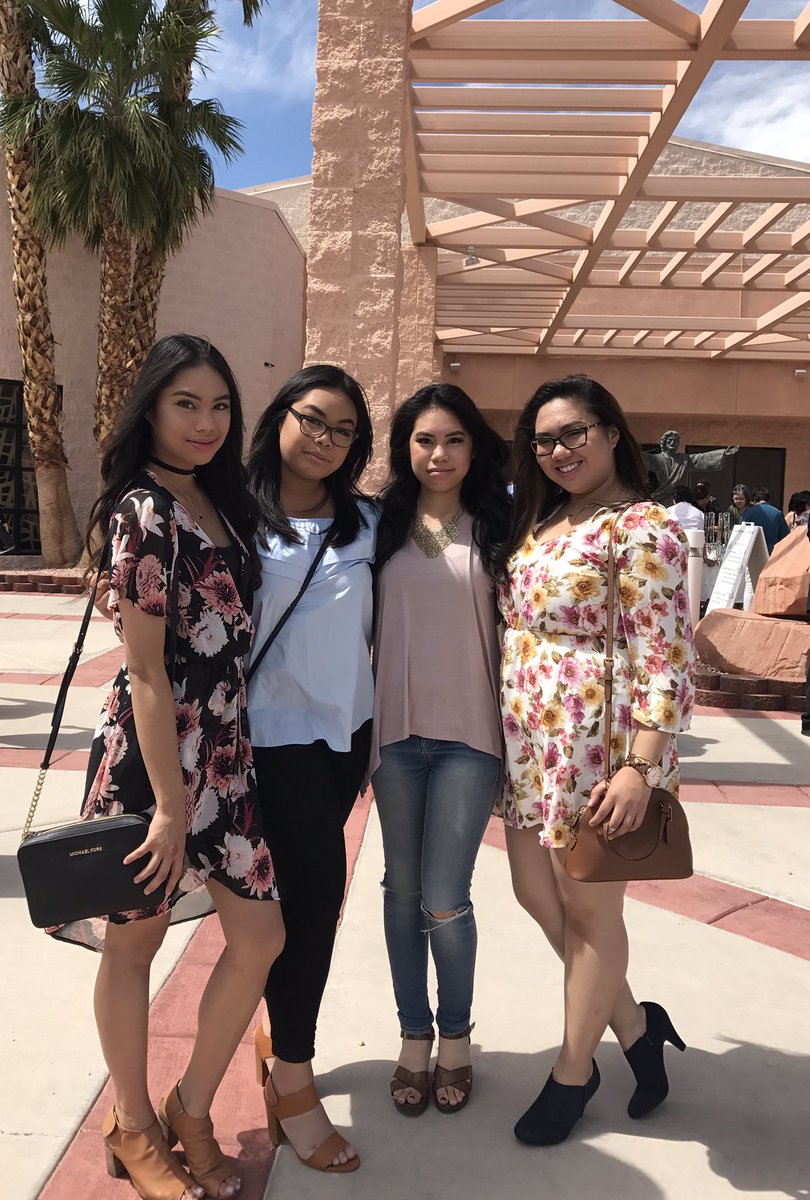 Kaypalaca's tweet photo. Happy Easter 💕 #iphone7quality👍🏻 https://t.co/yiLvFsUhNA