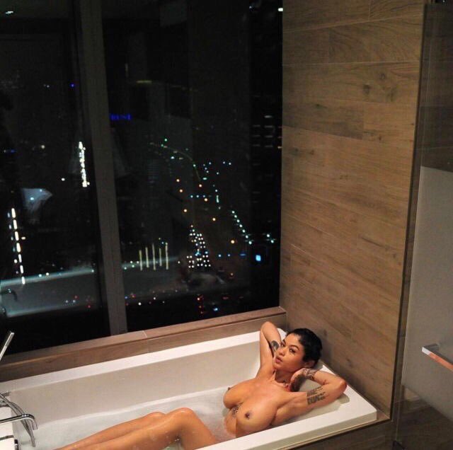 City lights 🌃✨ .