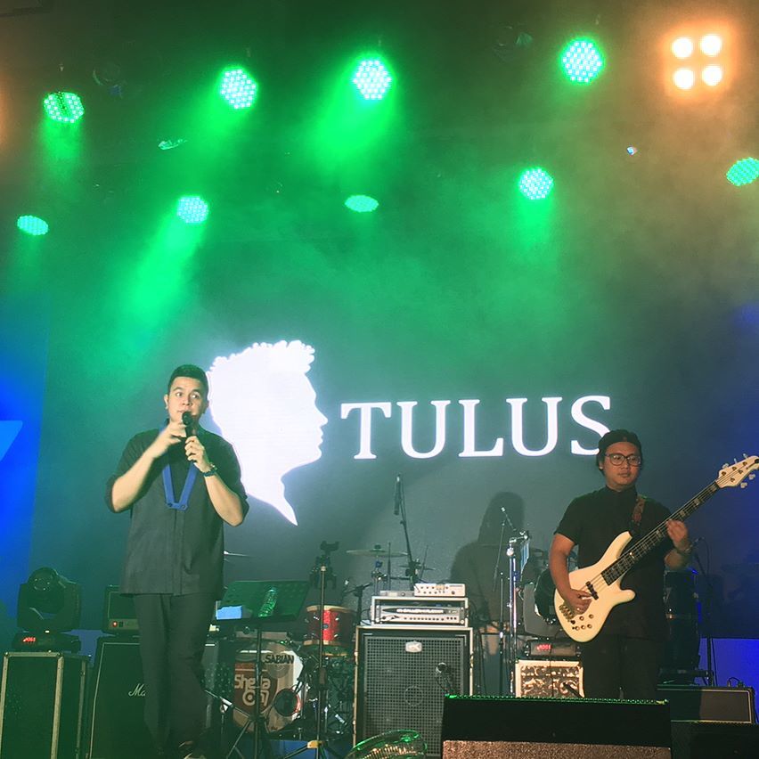 Serunya penampilan <a href="/tulusm/">Tulus</a> @kahitna <a href="/sheilaon7/">Sheila On 7</a> semalam di #CiputraArtpreneur
Yuk share pengalaman kamu nonton #Mus… ift.tt/2pHIkKI