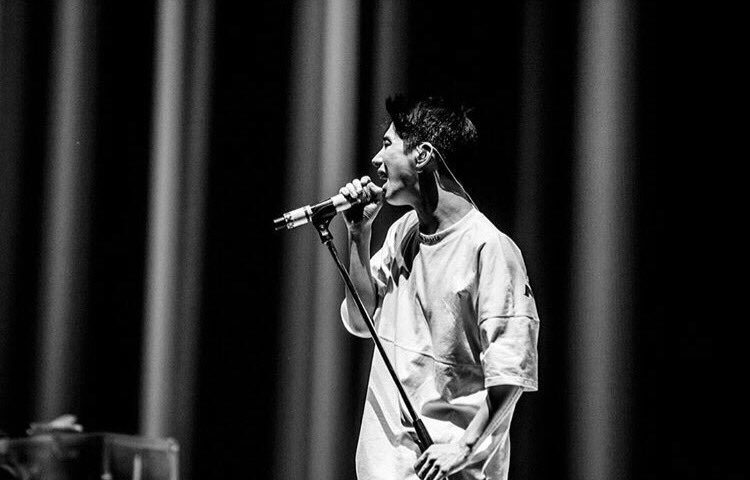 takayan73's tweet photo. Taka Happy Birthday🎉
これからもその声を聞かせて😭
いつまでもついて行きまっせTakaの兄貴👍🏻
#ONEOKROCK 
#Taka誕生祭 https://t.co/pFCw3Gehzu