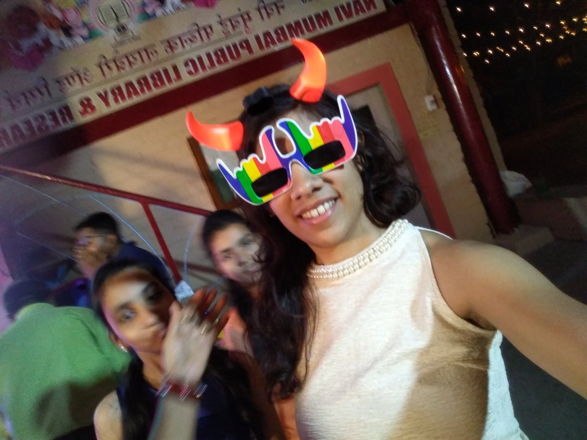 reenajain89's tweet photo. #GioneeSpL @GioneeIndia #Stylfies #GioneeSpL #selfiestan #Gogfie @zareen_khan @ItsPrachiDesai @jenwinget @GAUAHAR_KHAN https://t.co/3itgFwUV7M