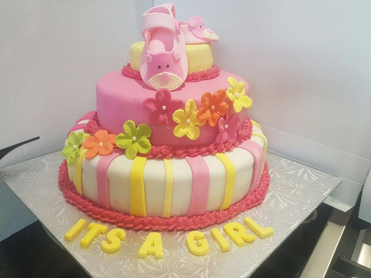 DearCakeCT's tweet photo. Baby shower #babyshowercake #cake #bake #bakingbliss #easter #weekend https://t.co/IW0dK75i9q