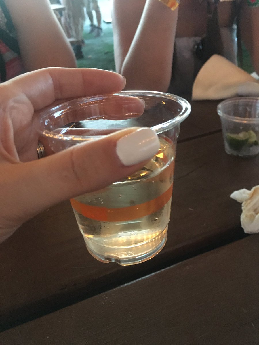 Drinking <a href="/CupcakeVineyard/">Cupcake Vineyards</a> Wines at <a href="/coachella/">Coachella</a> today 🎡