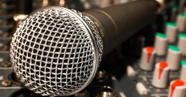suenew's tweet photo. A master audio storyteller on how to create a powerful podcast https://t.co/xXHNkr0nt6 https://t.co/2gC5l8sQBU