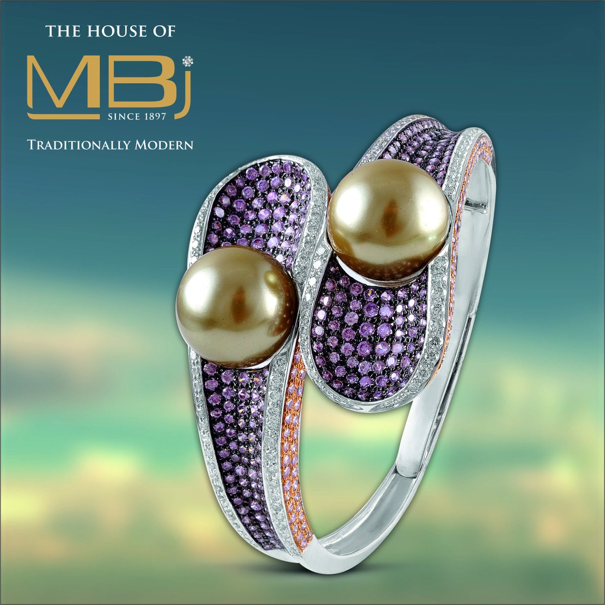 MBjLuxury's tweet photo. Magnificent design to suit your exquisite taste.
#thehouseofMBj #knowyourgems #designs #beauty #traditions #indianheritage #diamonds https://t.co/9lSIbyh33N