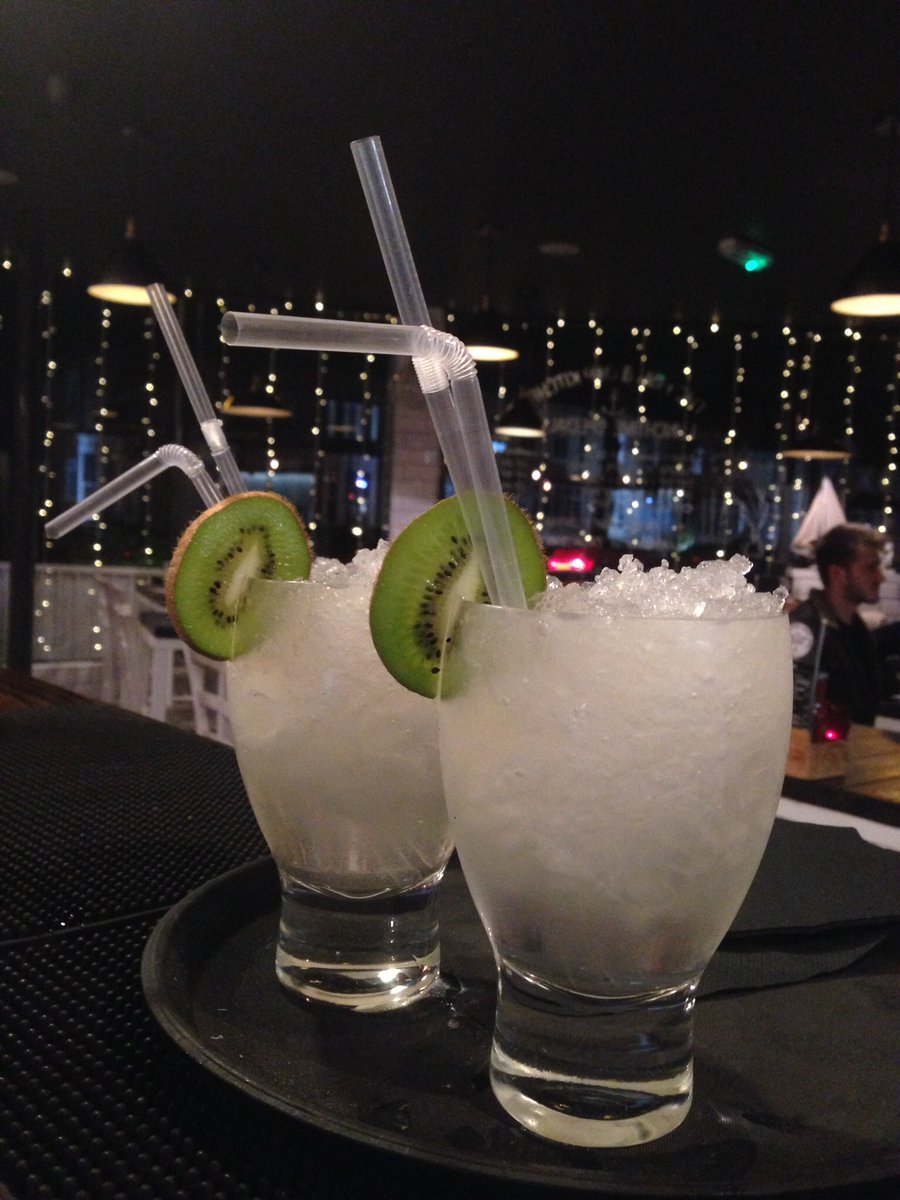 FishChipKitchen's tweet image. Fish, chips &amp;amp; cocktails #Gin #hull #Hull #Hull2017 #glutenfree #fishandchips