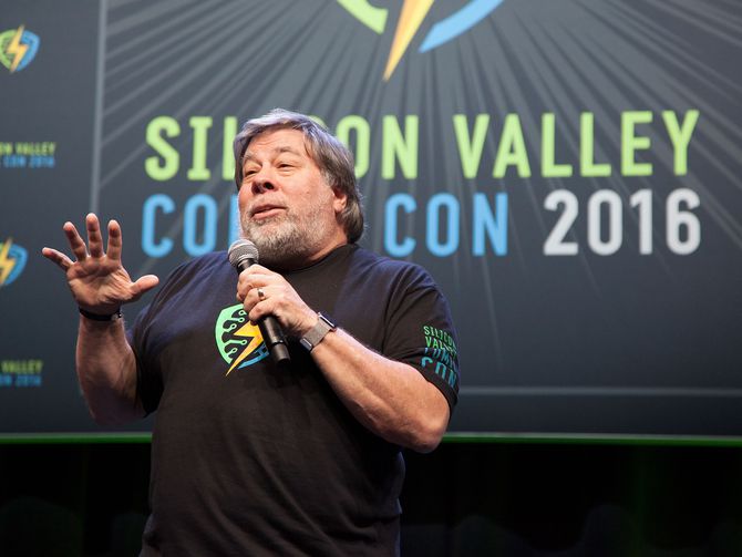 CNET's tweet image. Woz says Apple, Google and Facebook will be around in 2075 cnet.co/2oFAlQP