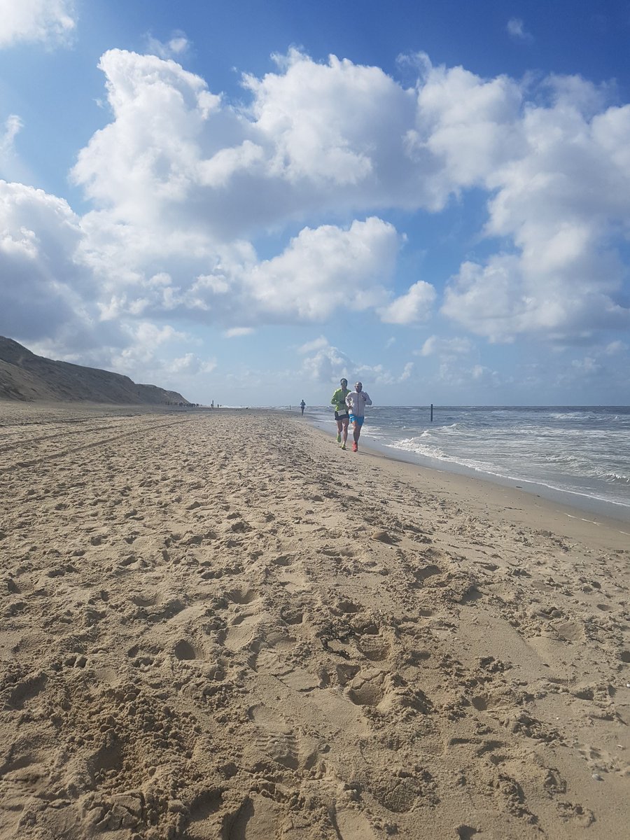 Didischuit's tweet photo. #60vantexel @HvNoorden schitterend #kopgroep https://t.co/u72img0hdN