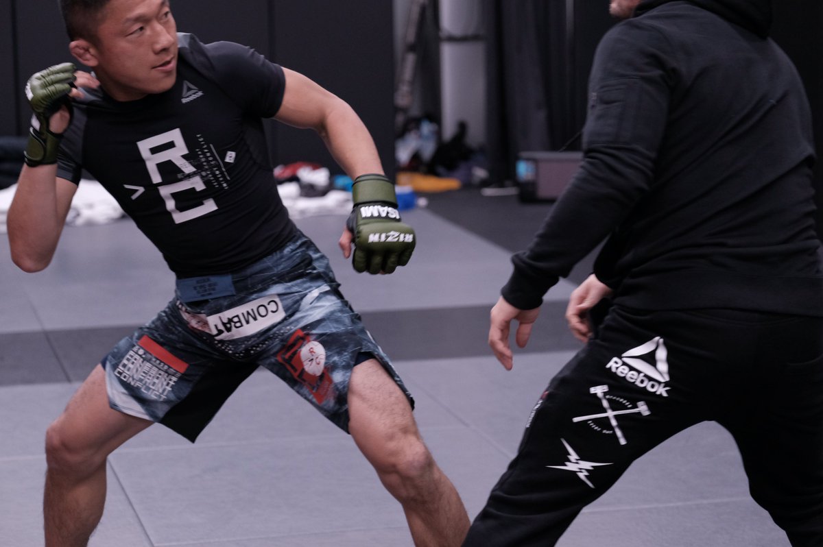 RIZIN2017 に参戦した堀口恭司選手とセコンドチームが試合当日に着用