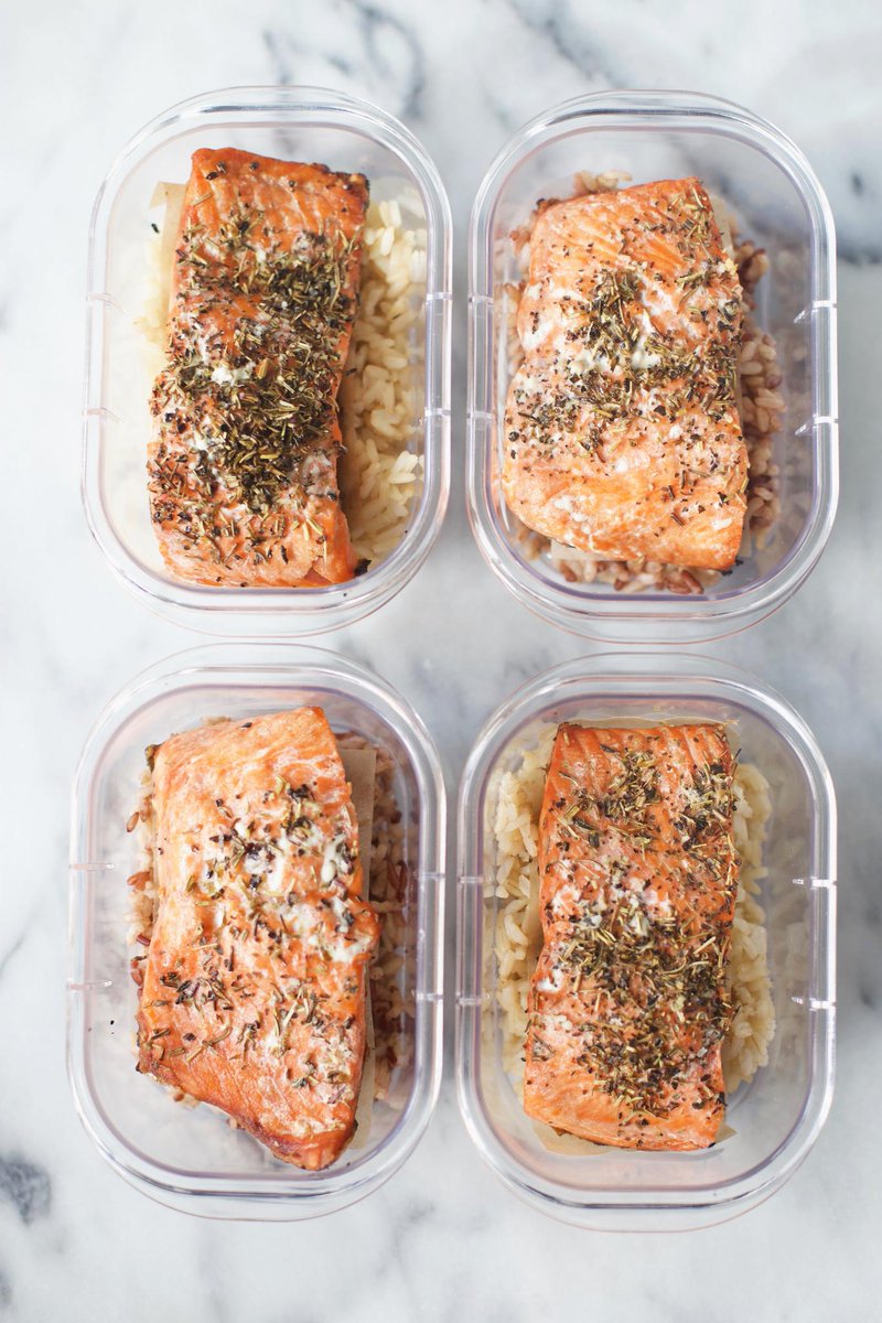 KitchenAidUSA's tweet photo. .@KristiMurphyDIY makes #MealPrep 101 look so easy! Find her tips on our blog: https://t.co/V9iHrIdBw2 https://t.co/NKUeyXCZnf