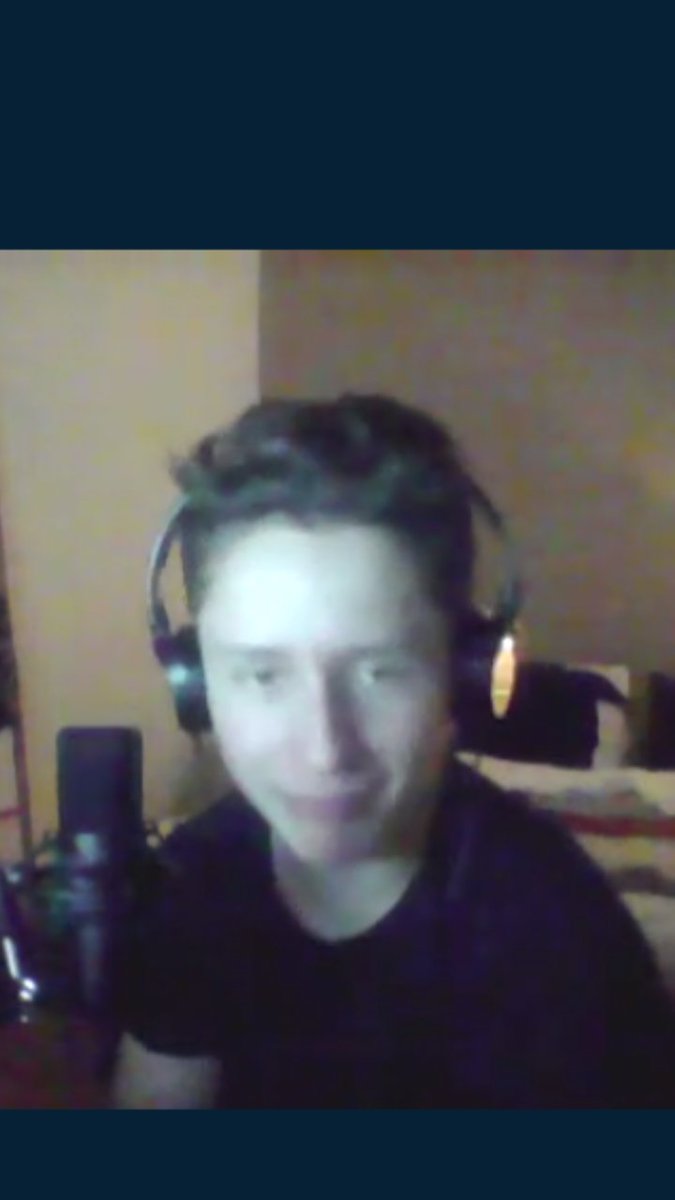 AMGTAV's tweet photo. Quand Nicolas me Fait une blague 😂 https://t.co/oe4QRufQnN