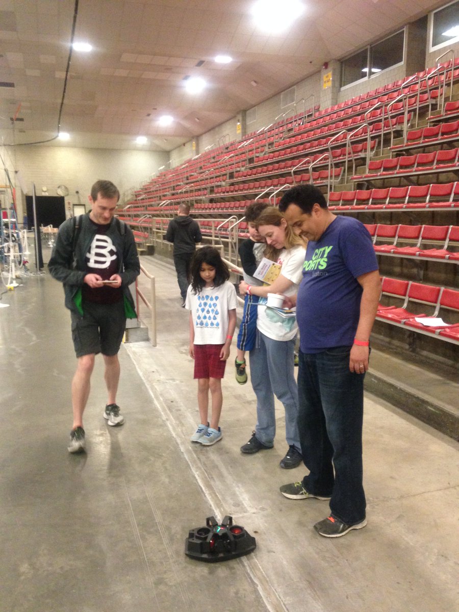 xToolEducation's tweet image. #Airblock is not only the #TechKit for learning age child obviously. #MITxMake #STEM #Makeblock #drone