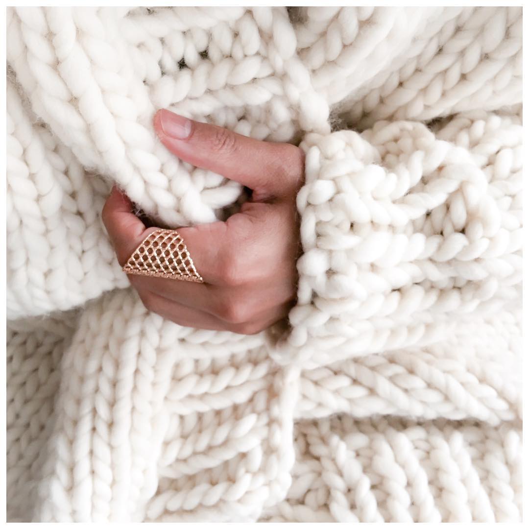 Cardigan doudou👌🏻✨ 
📷<a href="/p_r_e_p_p_y/">Preppy Girl Probz</a>
bit.ly/simone--cardig…