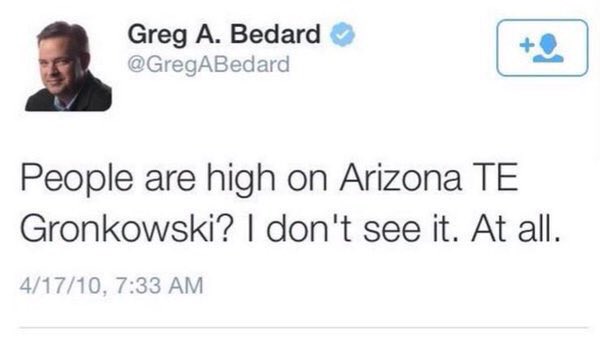 OldTakesExposed's tweet photo. Happy 7 year anniversary, #Pats fans!! https://t.co/d4t8pl1IRP