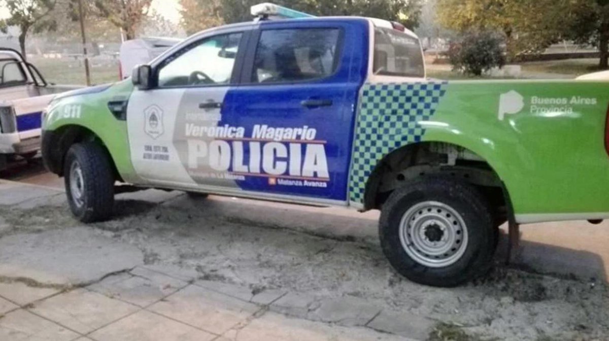 todonoticias's tweet photo. "Patrulleros Magario": la intendente de La Matanza compró 40 y les puso su nombre https://t.co/T6UKrAl9XD https://t.co/tELHqEE0oz