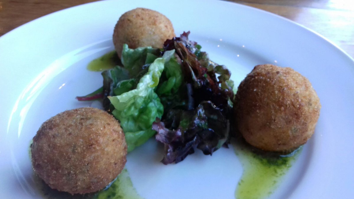 OB_Edinburgh's tweet photo. ❤ arancini! #Edinburgh #bistro https://t.co/YbYjpwblQN