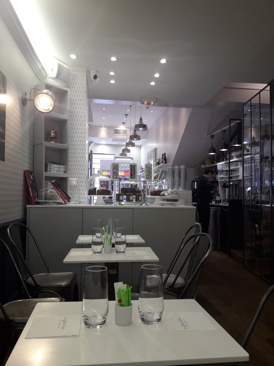 ImediatServices's tweet photo. Discover Paris #glace @uneglaceaparis #visitparis #transport #transportation #event #emmanuelryon #business #womeninbusiness #drivingyou https://t.co/qAEVXhTvvF