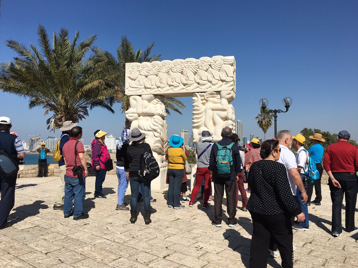 wasyl1984's tweet image. Staří Egypťané, mladí Japonci a @MJureka v Tel Avivu. wasyl.cz/izrael-tel-avi… #selfblog