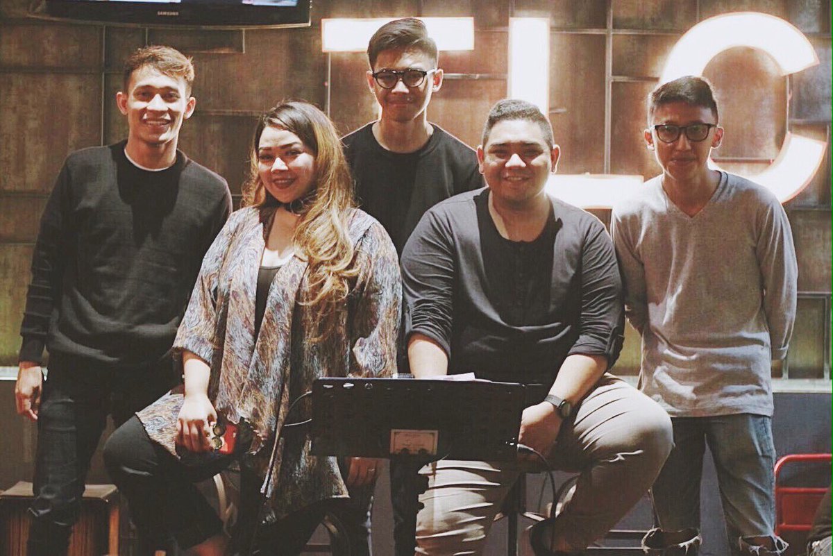 PlugandPlay band 8pm - 11pm <a href="/The_LightCup/">The Light Cup (TLC)</a>